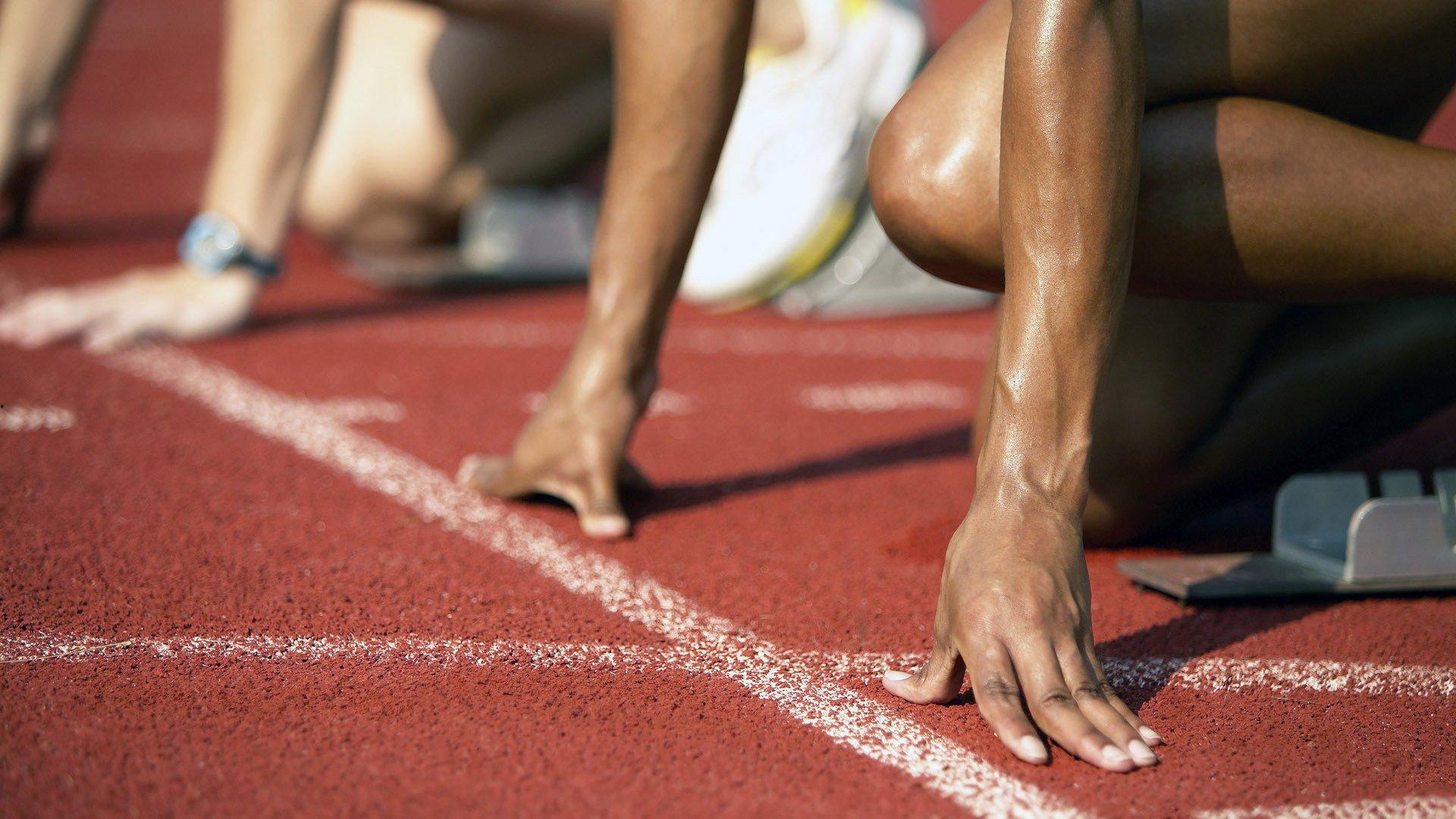 连续三场相同首发引热议，瓜迪奥拉坦言战术多变才是关键