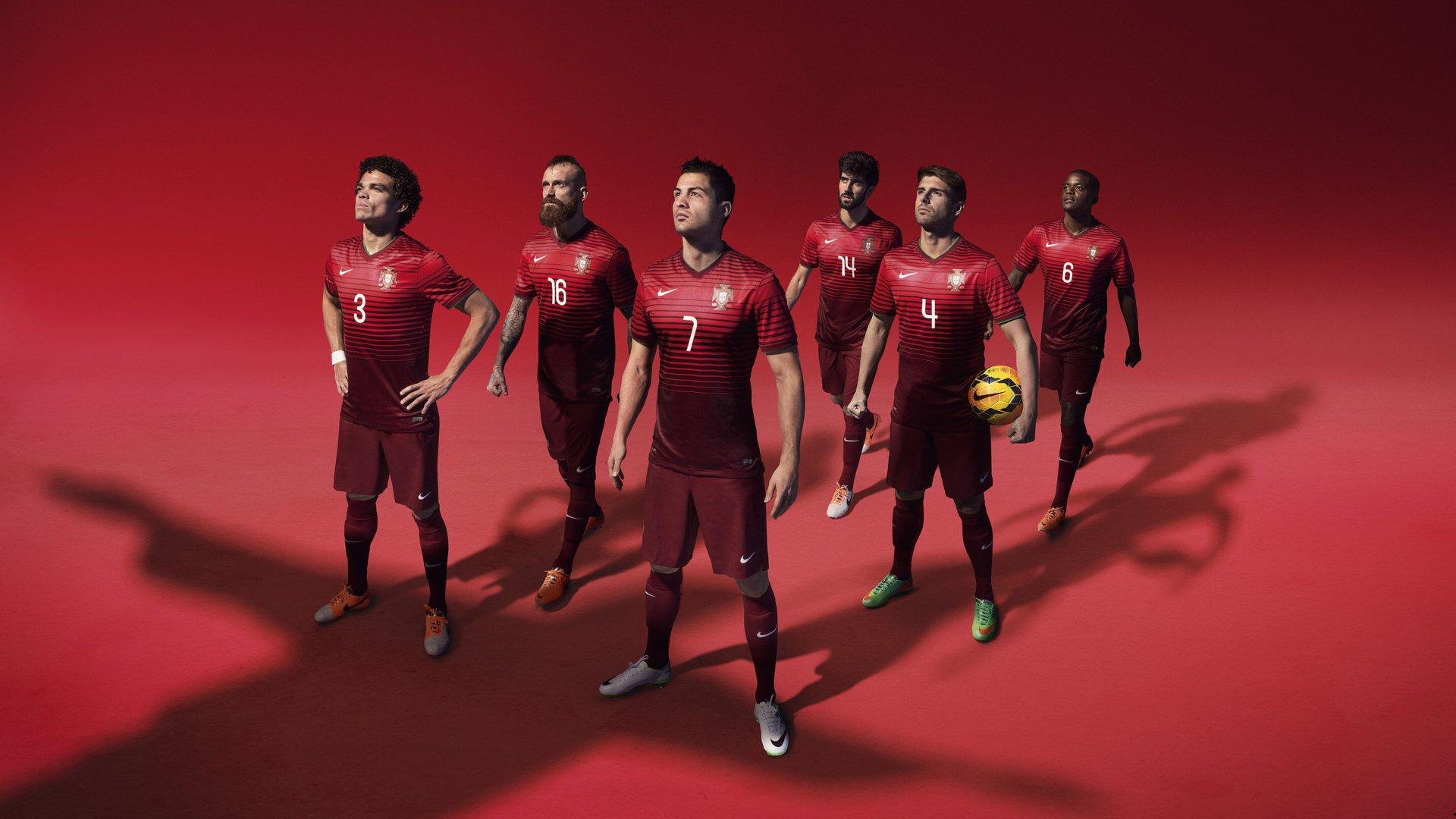 德媒记者更正曼联转会传闻并致歉 红魔夏窗引援策略仍受关注